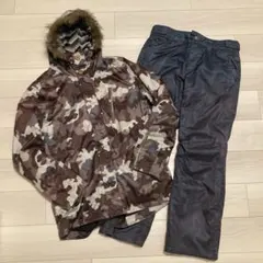 スノーボードウェア　上下セット　迷彩　L