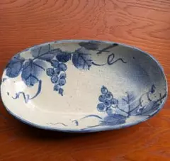 和食器楕円皿　藍色　葡萄模様