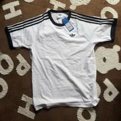 adidas Tシャツのサムネイル