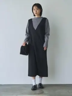 コーエン REVERSEWARM Vネックジャンパースカート ブラック