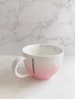スターバックス　桜のマグカップ