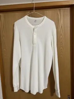 ユニクロ　サーマル ヘンリーネック　UNIQLO