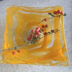 昭和レトロ屈託の無いオレンジ硝子器・皿