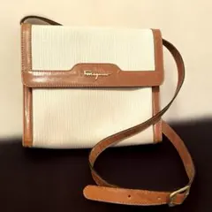 Ferragamo フェラガモ　ヴィンテージ　ショルダーバッグ