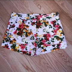 新品 BEAMS ショートパンツ