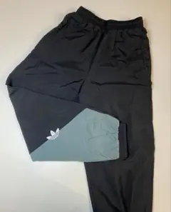 adidas ジョガーパンツ ナイロンパンツ　ジャージ下