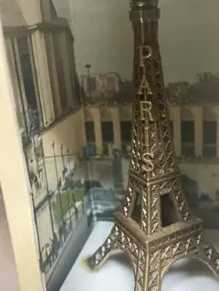 エッフェル塔 置物