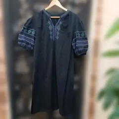 刺繍入りブラックワンピース 七分袖のサムネイル