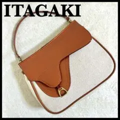 新品✨鞄いたがき　ITAGAKI 貝がらポシェット　キャメル　ショルダーバッグ 新品✨鞄いたがき ITAGAKI 貝がらポシェット キャメル ショルダー