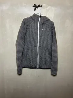 Oakley グレー フード付きパーカー
