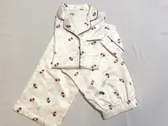 GU＊いちご×ドット 長袖サテンパジャマ⭐︎Sサイズ⭐︎上下セット⭐︎ホワイトのサムネイル