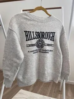 しまむら　カレッジロゴトレーナー