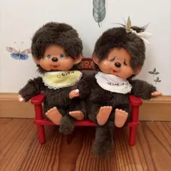 [1974 初代]　ふたごのモンチッチ 木製ベンチセット 1974 初代] ふたごのモンチッチ 木製ベンチセット - メルカリ