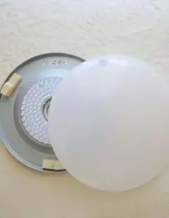 HITACHI　LEDシーリング　8畳　リモコン付き　調光付き