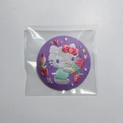 新品未使用 サンリオキャラクターズ 刺繍 缶バッジ　ビスケット2 ハローキティ