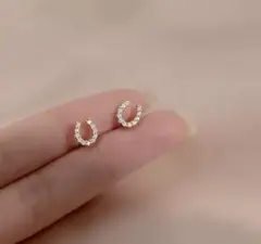 馬蹄　 ゴールド　ピアス