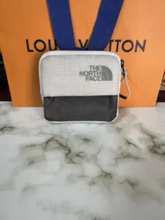 ノースフェイス　コインカードケース