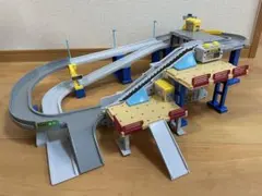 タカラトミー　トミカ 　2スピードでコントロール！トミカアクション高速どうろのサムネイル
