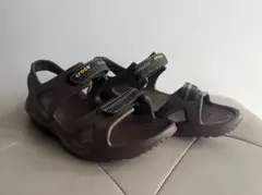 【美品】crocs スウィフトウォーター サンダル ブラウン M8(26cm)のサムネイル