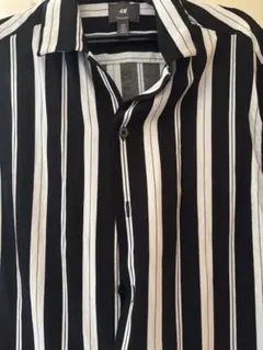 H&M ブラック/ホワイト ストライプシャツ 170/72A半袖ボタンシャツ