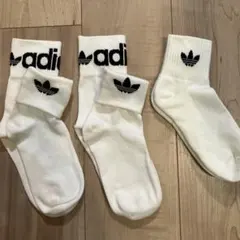 adidas ホワイト クルーソックス 3足セット　23〜25cm