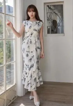 Herlipto Noemie Floral Zip-Up Dress - メルカリ
