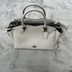 ホワイト レザー ショルダーバッグ