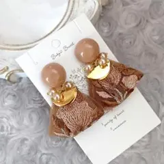 ☘インド刺繍リボンとスモーキーピンクカボションのイヤリング☘ブラウン 茶色系