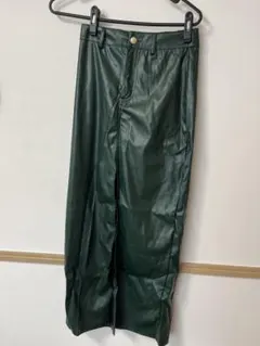 グリーン 合成皮革 タイトスカート スリット入り レザー