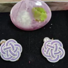紫色と白色の帯留めと和風ピアス
