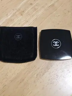 CHANEL ミラー 手鏡 コンパクトのサムネイル