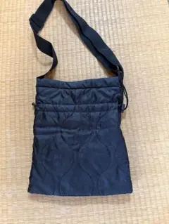 ブラックキルティングショルダーバッグのサムネイル
