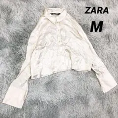 【ザラ】クロップド丈 サテンブラウス シャツ (M) 光沢 ベージュ フレア袖