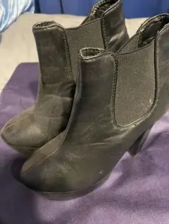 ショートブーツ