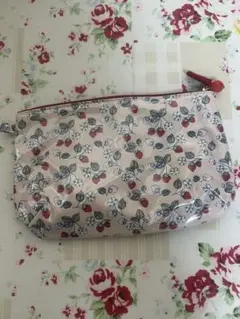 いちご柄 ポーチ