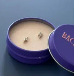 BAQLESS チェーンピアス シルバーカラー 両耳用 - メルカリ