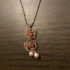 ピンクゴールドのネックレス