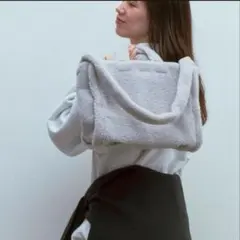 今季！decollte accessory モコバッグ M ライトグレー