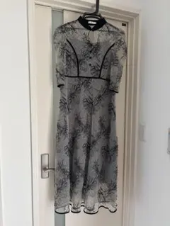 【Leja】配色パイピング　プチハイネック　花柄刺繍　ロングドレスワンピース　M