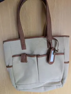 ベージュキャンバストートバッグ