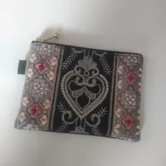 Item thumbnail for item f6cf2d2b-8514-4c74-93f7-00d8e964a144