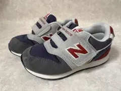 New Balance 996 キッズスニーカー グレー/ネイビー/レッド