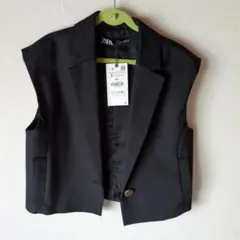 新品☆ZARA ザラ☆ボタンクロップドベスト S ブラック