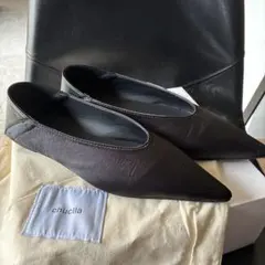 chucila 黒 ポインテッドトゥフラットシューズ