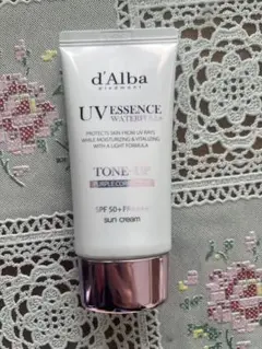 ダルバ　トーンアップサンクリーム　パープル