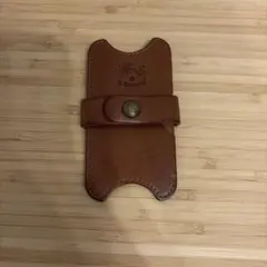 イルビゾンテ　レザーイヤホンホルダー