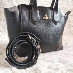Vivian Westwood ハンドバッグ 2way オーブ レザー 黒のサムネイル