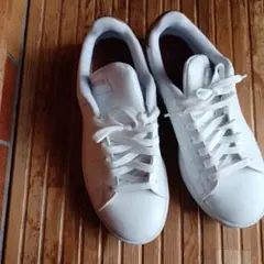美品adidas ホワイトスニーカー ゴールドヒール