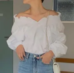 オフショルダー 白 ホワイト ブラウス 長袖 シンプル　オシャレ　可愛い　春
