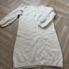 UNIQLO アイボリー ニットワンピース M